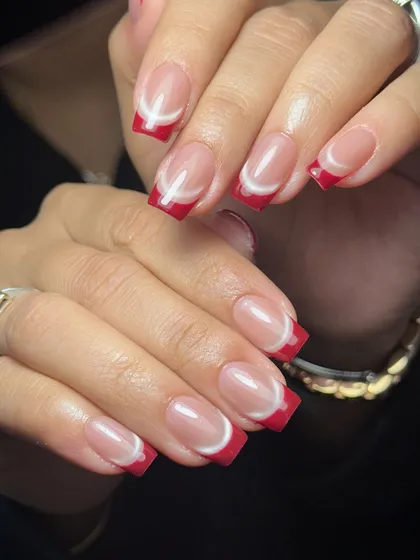 A modern classic that clients always ask for. This design combines a sharp, red French tip with a magnetic cat-eye effect on soft gel extensions. We teach you how to perfect these popular and profitable styles with absolute finesse.