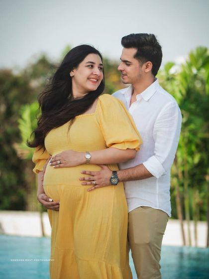 Outdoor Elegance: Lush Parks & Golden Light photo 11