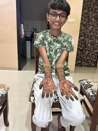 Intricate Bridal Mehendi photo 27