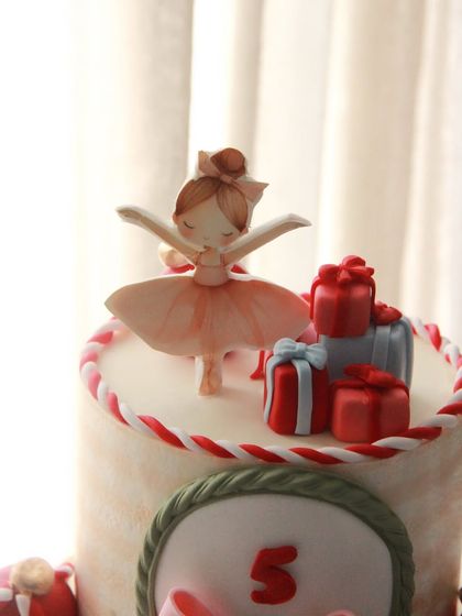 Whimsical Cakes for Kids photo 44