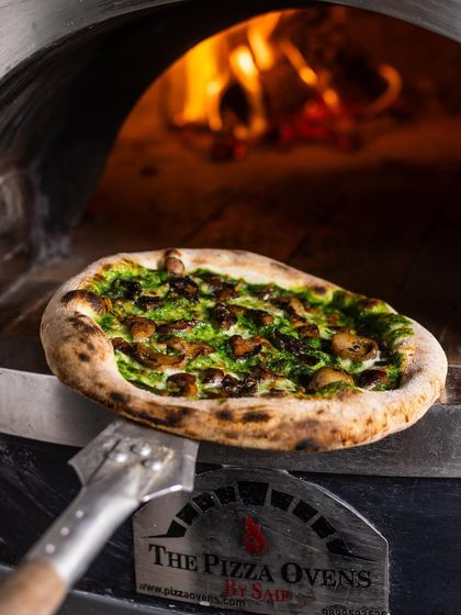 I take my pizzas very seriously. The beauty of it is that you will first eat with your eyes and then to your heart’s content. Come grab a slice of this mushroom and spinach pizza.