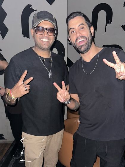 Peace signs with Silver Panda. Always good vibes when artists connect.