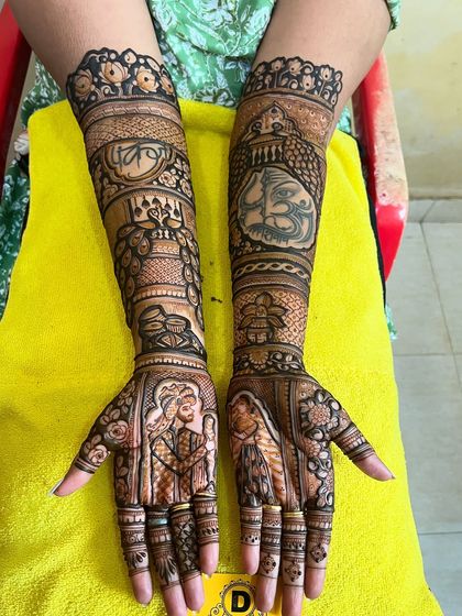 We created this unique design featuring the couple's portraits, the sacred 'Om' symbol, and their wedding date. It’s a beautiful way to capture the most important elements of your wedding day.