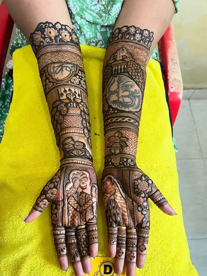 We created this unique design featuring the couple's portraits, the sacred 'Om' symbol, and their wedding date. It’s a beautiful way to capture the most important elements of your wedding day.