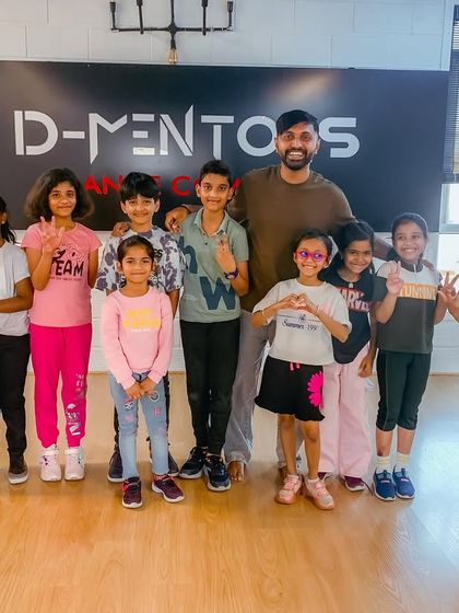 Our mentor Kiran with his kids' batch at the Akshayanagar studio. All smiles after a great class.