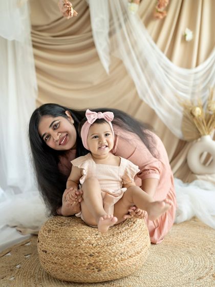 Another beautiful moment from the "AMMA" series. The connection between this mother and her daughter is so clear.
