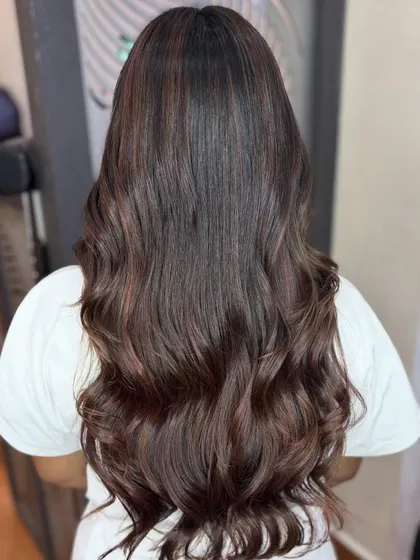 From the back, you can see the rich, even tone of this mahogany brown color. It’s a timeless shade that looks incredibly polished and sophisticated.