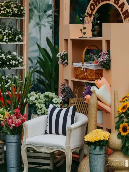 To capture the rustic charm of a European farmer's market, I created this inviting "Flower Bar" corner. It’s a celebration of local, seasonal, and soulful elements, combining fresh Bangalore farm produce with textured styling and countryside conviviality for a truly sensorial experience.