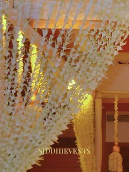 Elegant Entrances & Floral Details photo 5