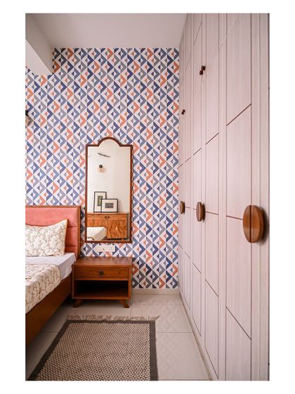 By the Riverside - Full-Service Interior Design Bedrooms: Personal Sanctuaries photo 6