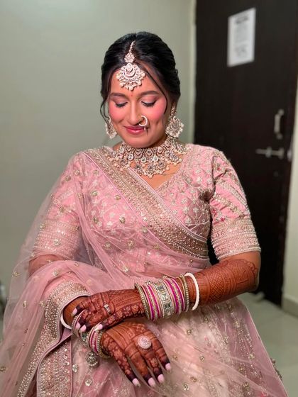 Modern & Pastel Brides photo 47