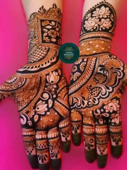 A bold and beautiful Arabic-style fusion design, with thick outlines and delicate shading for a striking look.