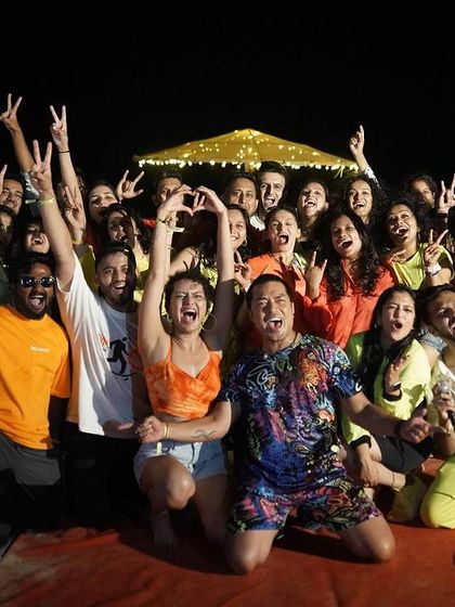 Pure joy and energy! A massive group shot from our sundowner beach party in Goa. This is the BollyBeats fam, united by dance and celebrating life together.