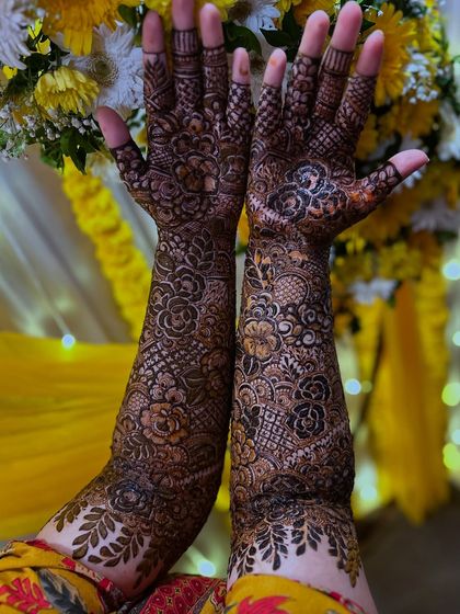 Z4 Studios - Bridal & Wedding Henna Signature Floral Bridal Henna photo 38