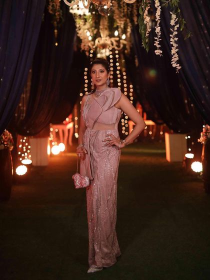 When I get to be the muse myself. This is my complete look for an evening function, featuring makeup and hair I styled to go with this beautiful couture saree.