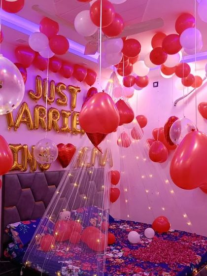 Romantic Room & Proposal Decorations photo 4