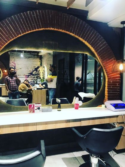 Irshad Saifi - Commercial Interior Design Luxury Salon & Studio Designs photo 13