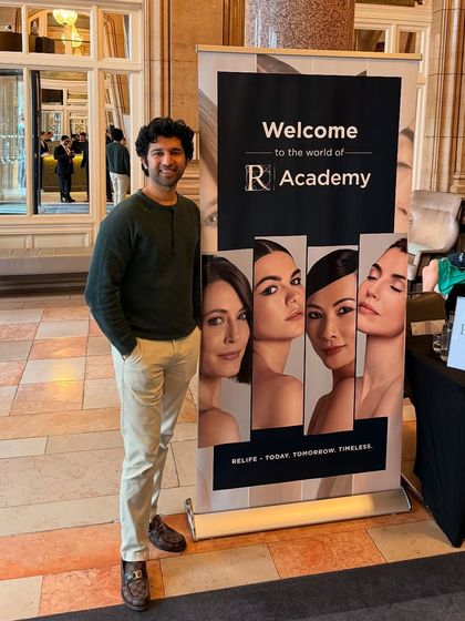 At the R Academy workshop in Paris, hosted by Relife Menarini. Continuous learning is key, and this program focused on advanced techniques for facial repositioning using Definisse threads and fillers.