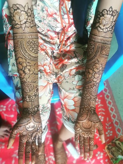 Shaikh Yasmeen - Bridal Mehendi Intricate Floral & Paisley Designs photo 58