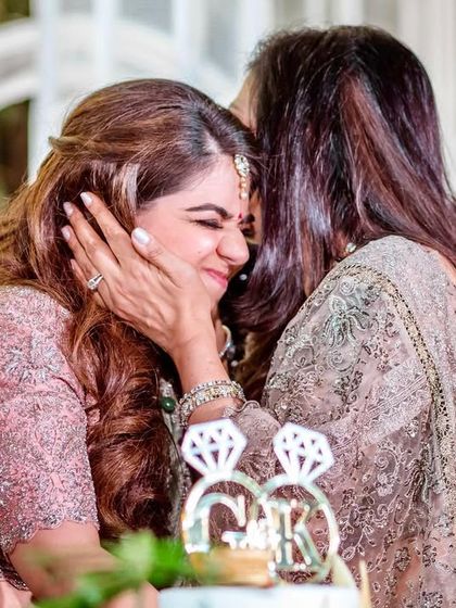 Friends & Family: The Heartbeat of the Wedding photo 24