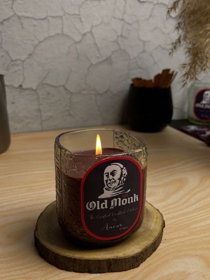 For the fans of the OG, my Old Monk candle has a deep, warm, and nostalgic fragrance, perfect for cozy evenings.