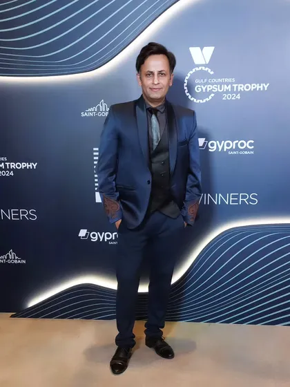 At the Gypsum Trophy 2024 event in Dubai. I followed my digital illusion act with an interactive session, engaging with a discerning international audience.