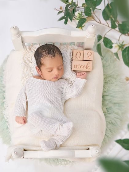 Pure & Simple: Newborn Portraits photo 13