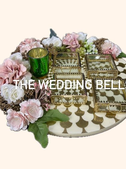 Introducing our exquisite Ginni Tray, perfect for presenting gold coins or jewelry at wedding functions and festivities.