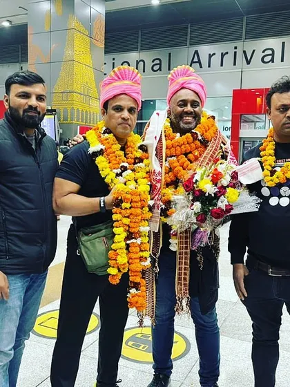 A warm welcome with garlands for the IMMAF President, Mr. Kerrith Brown, and MMA India President, Mr. Sharif Bapu.
