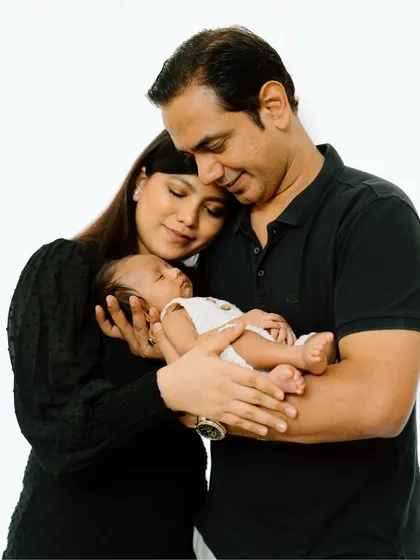 There is nothing more precious than the first few days with your newborn. I focus on capturing that bubble of love as new parents hold their tiny miracle for the first time.