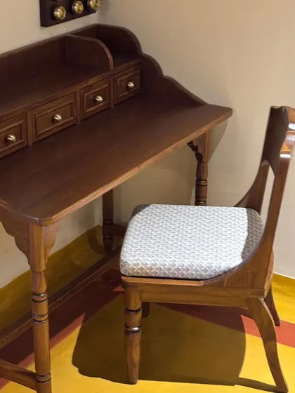 Glimpses from the Kundapur Residence, a coastal home for which we crafted furniture inspired by traditional designs from the Madras Presidency era. This video shows our team delivering and setting up the pieces.