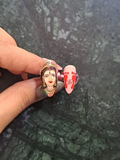 Shubh Navratri! A close-up of my hand-painted Durga Maa portrait nail, created especially for the festival.