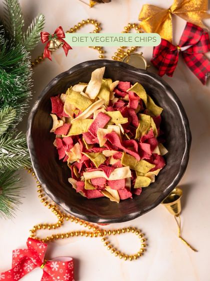 A closer look at my Diet Vegetable Chips, a crispy, colorful, and festive snack perfect for Christmas gatherings or a cozy movie night.