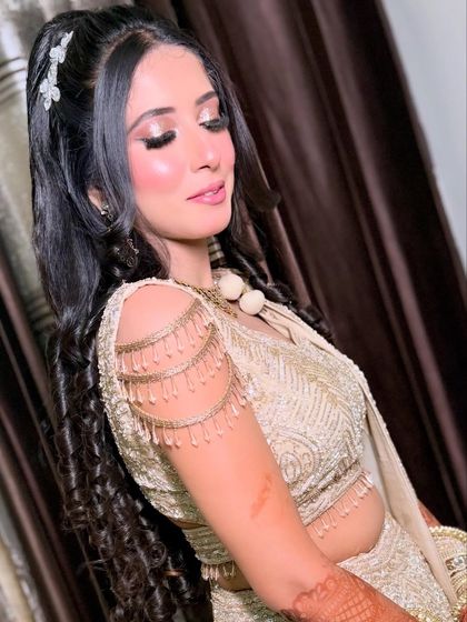 Engagement & Reception Glam photo 36