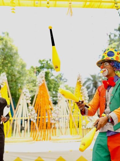 It's not just about decor, it's about the experience! We can also arrange for entertainers like jugglers and clowns to add a fun and interactive element to your Mehendi or Haldi function.