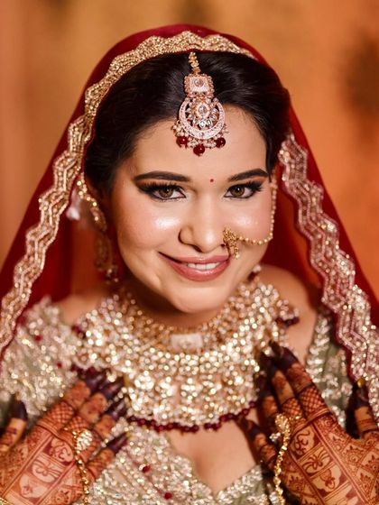 Classic Red & Maroon Bridal Looks photo 33