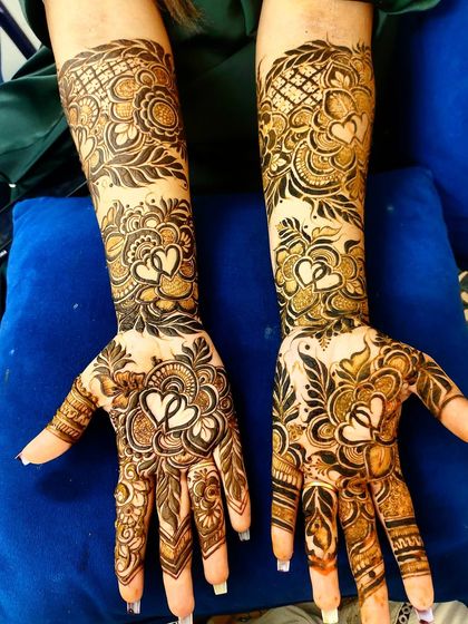 Hajira Mehendi Artist - Mehndi Artist Services Modern & Minimalist Designs photo 57
