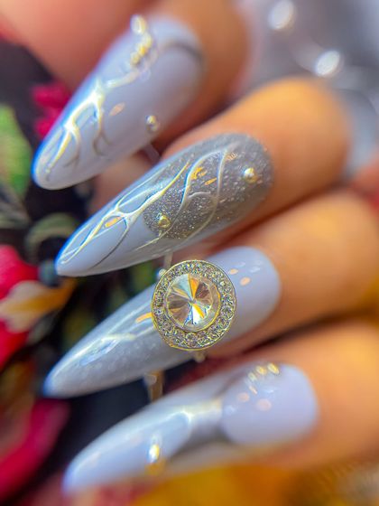Celebrate with Style: Festive Nail Designs photo 4