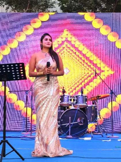 A full-stage view at the Knauf India family day, with the live band setup behind me. I am experienced in coordinating with other performers to create a complete entertainment package.