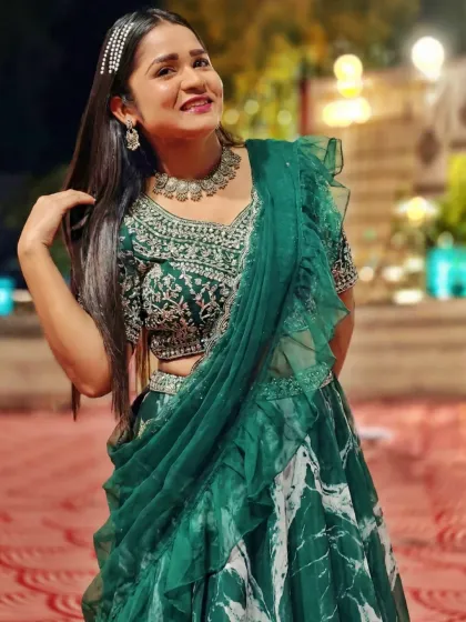 A candid smile during a lively cocktail night at Ocean Pearl Retreat. I believe in being present and engaged, sharing in the joy of the celebration while keeping the event flowing smoothly.