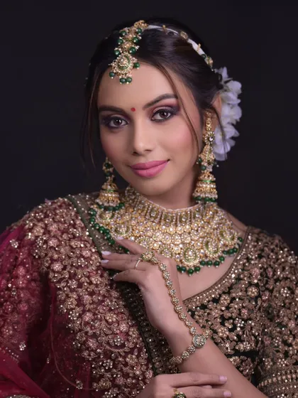 A classic portrait that shows the balance between the makeup, hair, and accessories.