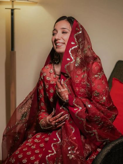 Timeless Red Brides photo 38