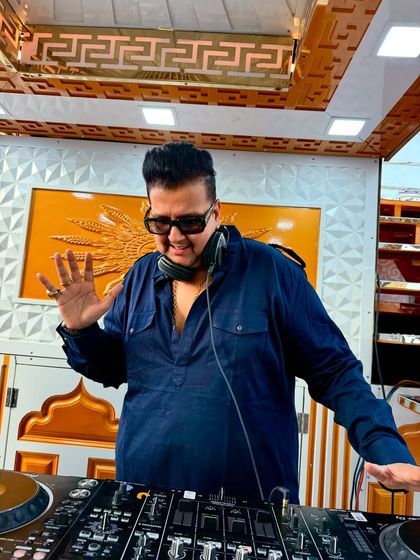 The Artist Behind the Decks photo 10