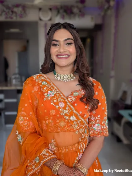 A full, joyful smile from this happy client. It’s my goal to make every person in the bridal party feel this beautiful.