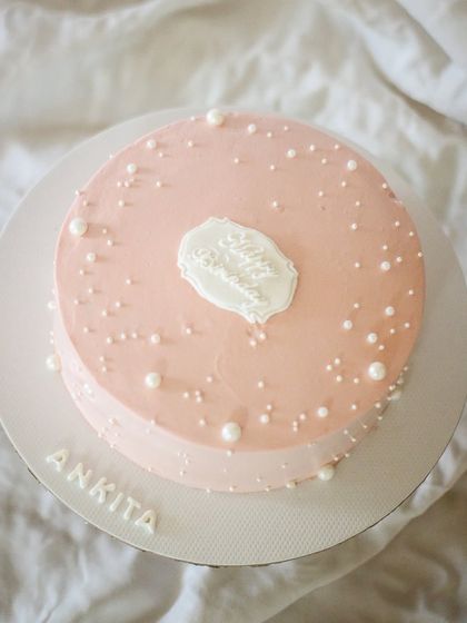 Faraway Feast - Custom Celebration Cakes Simply Stunning: Elegant & Minimalist Cakes photo 7