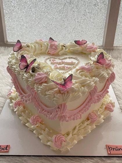 Drishtii Anandd - Custom Celebration Cakes Elegant & Floral Cakes photo 29