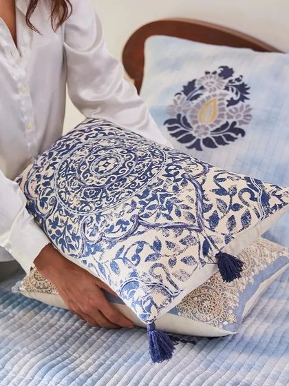 Ekaani - Luxury Home & Spiritual Decor Luxurious Linens: Cushions & Bedcovers photo 27