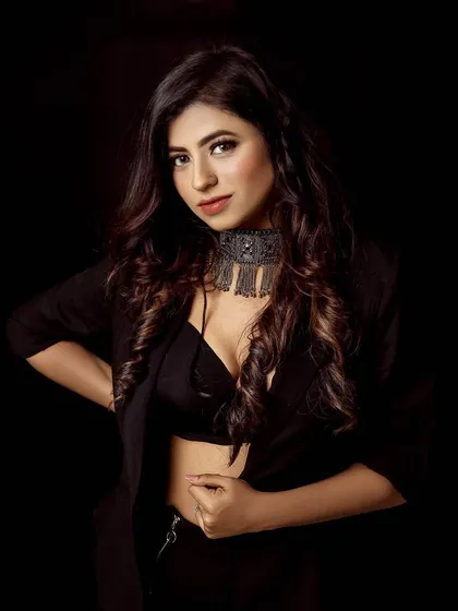 This Indo-western look features a sultry smokey eye and a defined nude lip, paired with an all-black outfit. I used products from Anastasia Beverly Hills and NARS to create a rich, textured look that is both modern and timeless, perfect for a fashion shoot or an elegant evening event.
