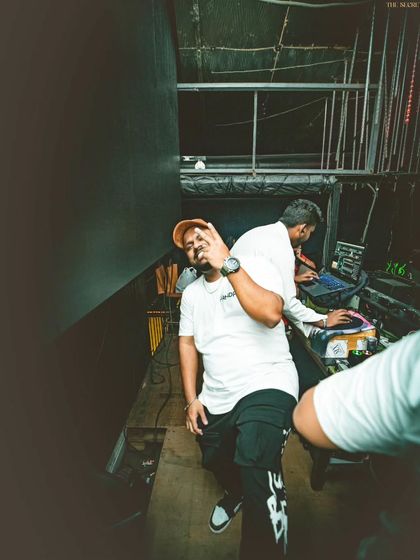 Behind the Decks photo 9