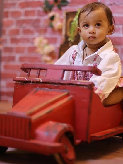 This collection showcases a variety of our other unique props and simpler backdrops. From rocking horses and toy cars to minimalist walls and cozy chairs, you can see the wide range of creative options available in our studio.